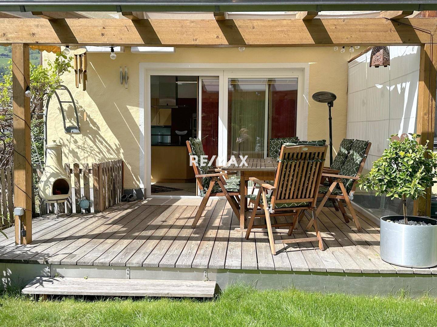 Terrasse mit Gartenzugang