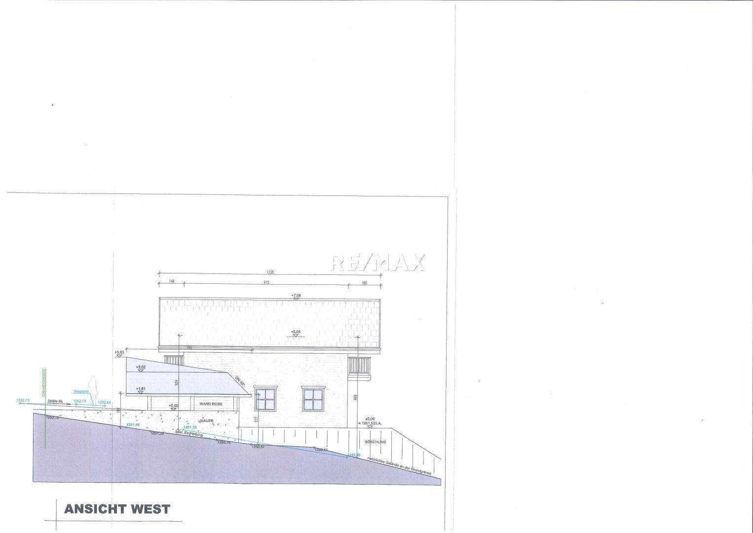 Architektonische Westansicht des Gebäudes mit Satteldach und großen Fenstern.