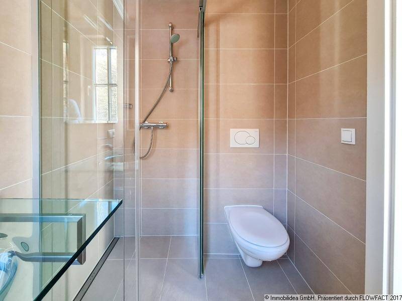 Dusche und WC