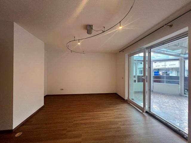 2,5-Zimmer-Wohnung mit Terrasse &amp; Wintergarten - Ansicht 2