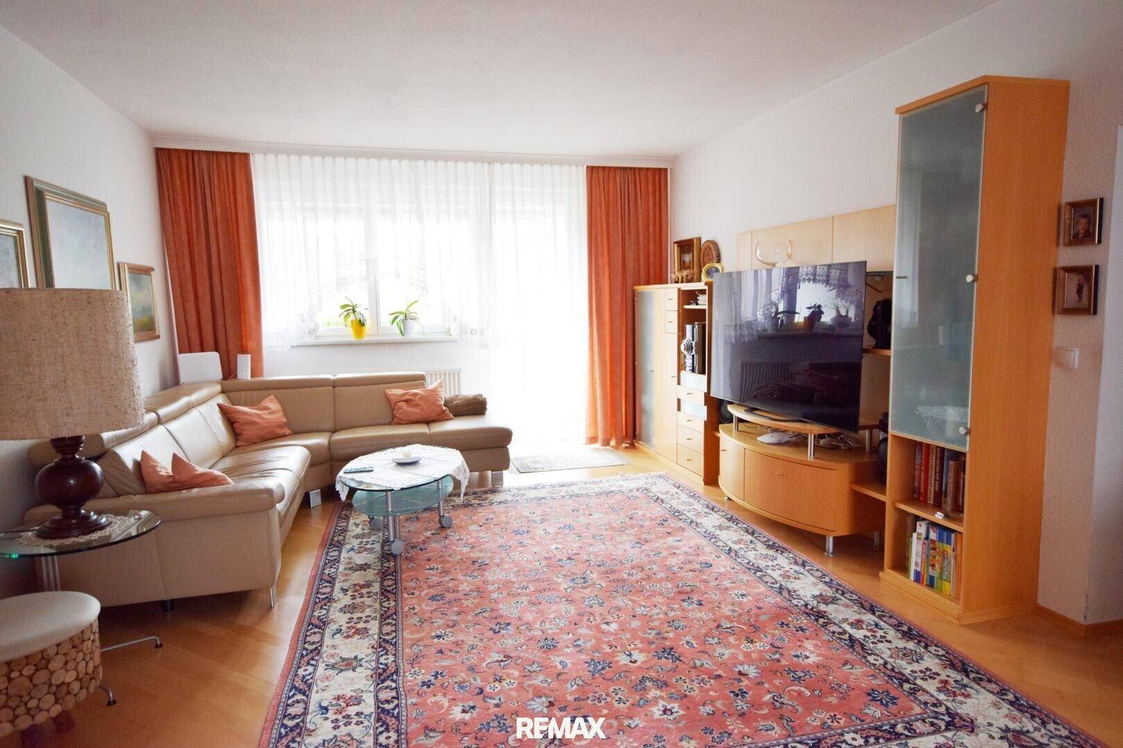Attraktive 4-Zimmer-Wohnung in Hall-Schönegg mit Wohnrecht - eine Investition für die Zukunft ! - Ansicht 2