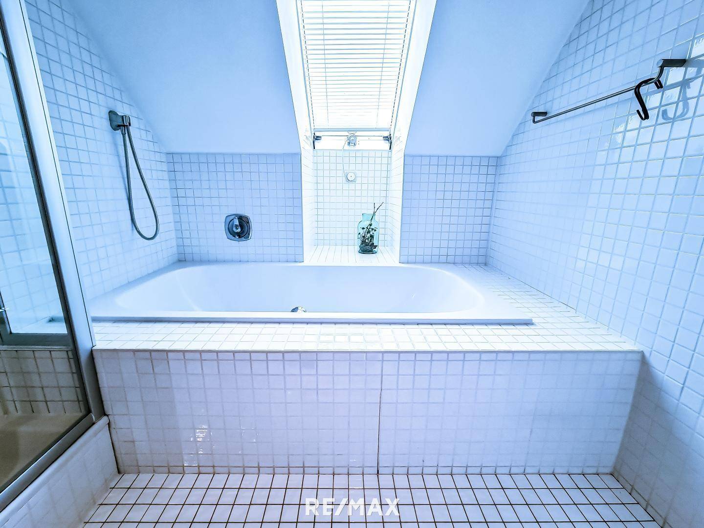 Haus - Badezimmer - Badewanne