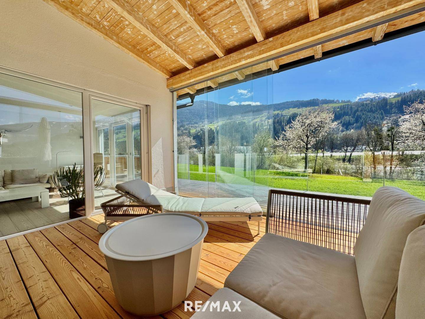 W1 Terrasse EG