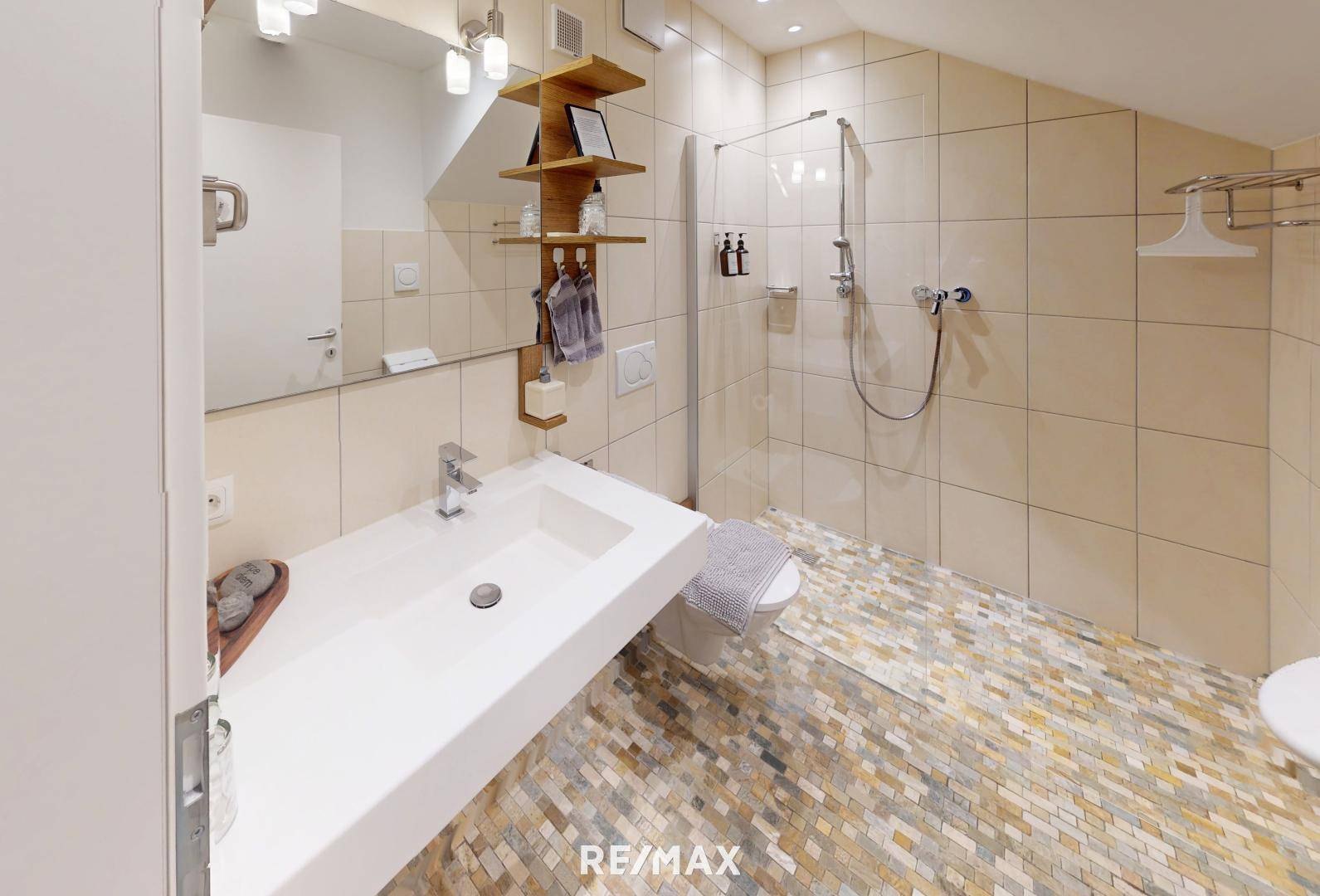 Landeck - Wohnung - Badezimmer