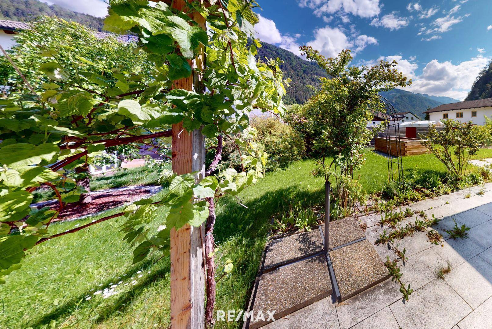 Haus - Prutz - Garten