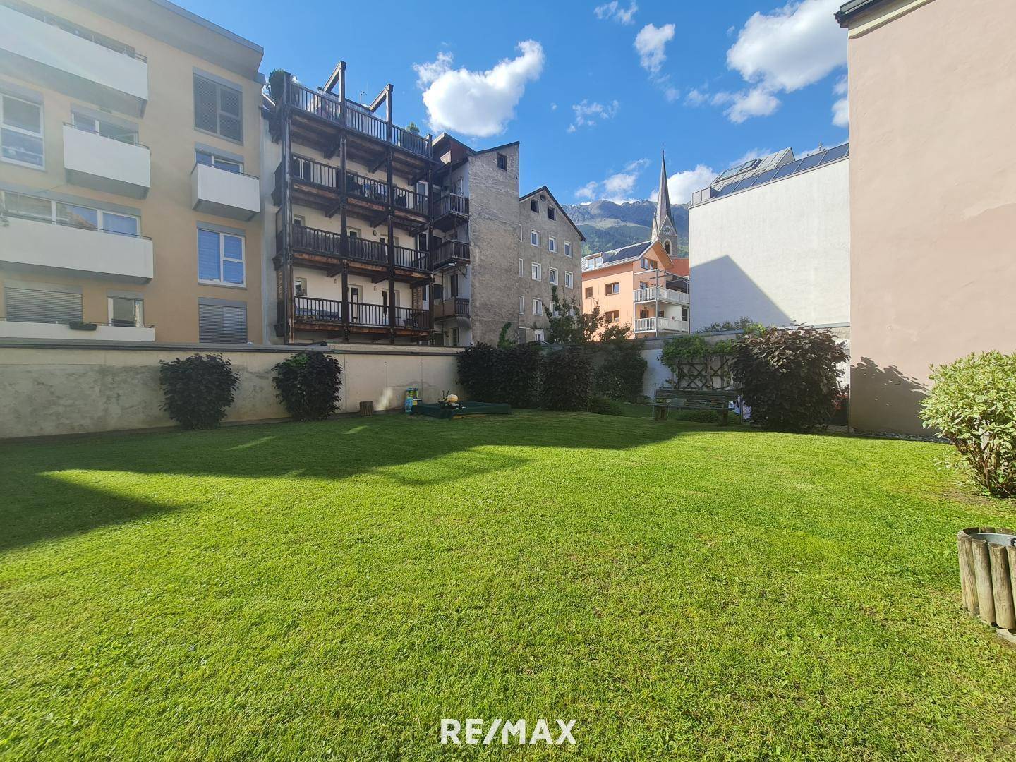 Wohnung - Garten Allgemeinfläche