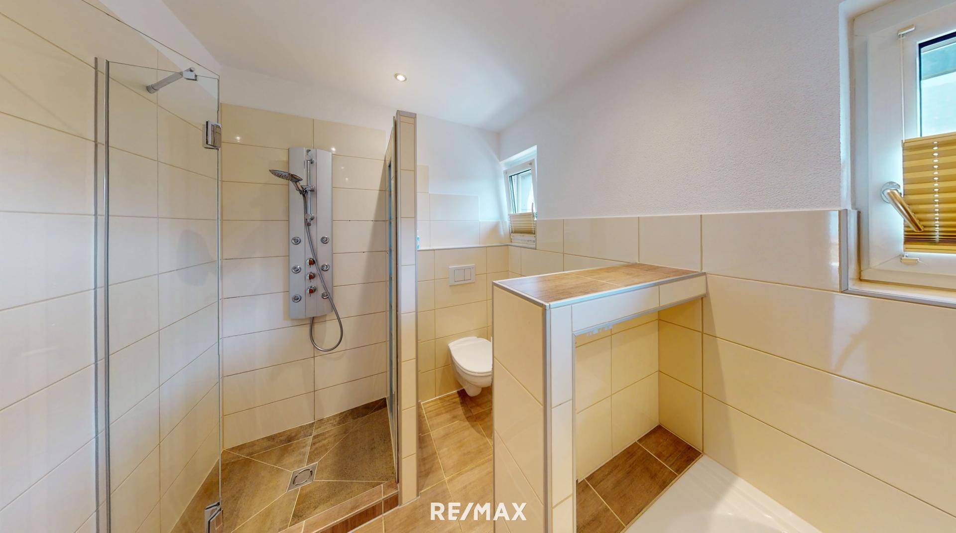 Landeck - Wohnung - Badezimmer