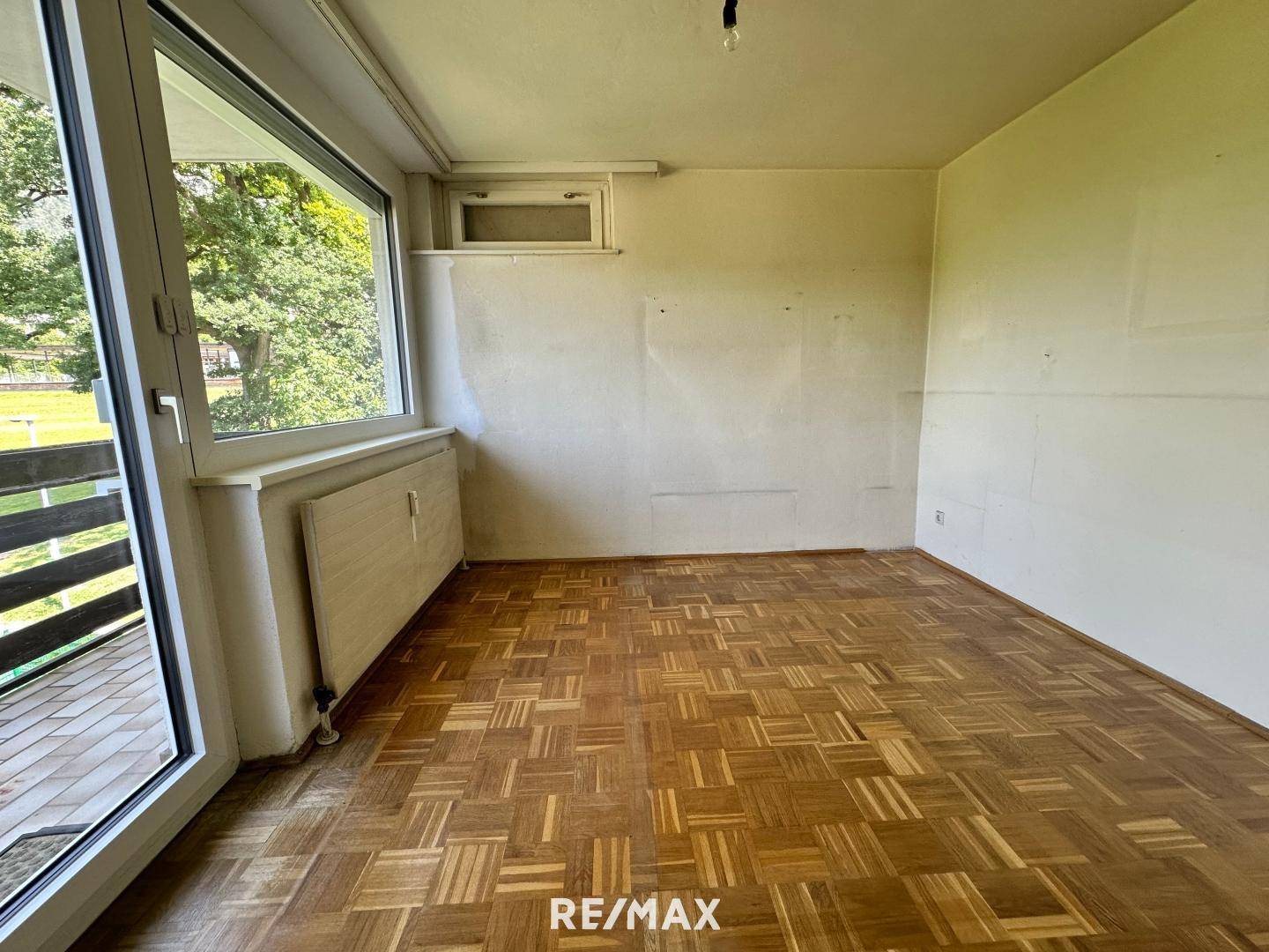 Schlafzimmer mit Westbalkon