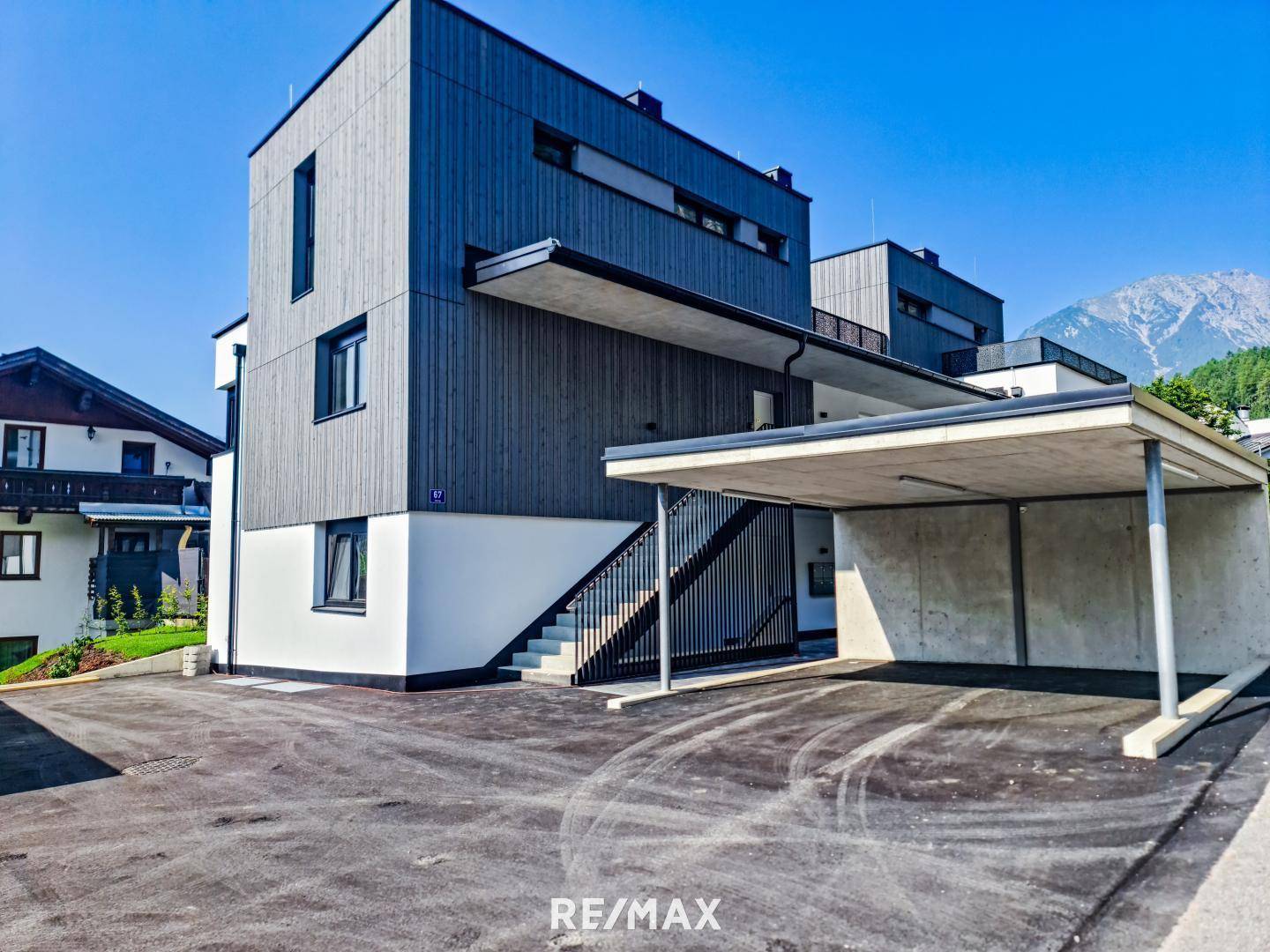 Wohnung - Carport