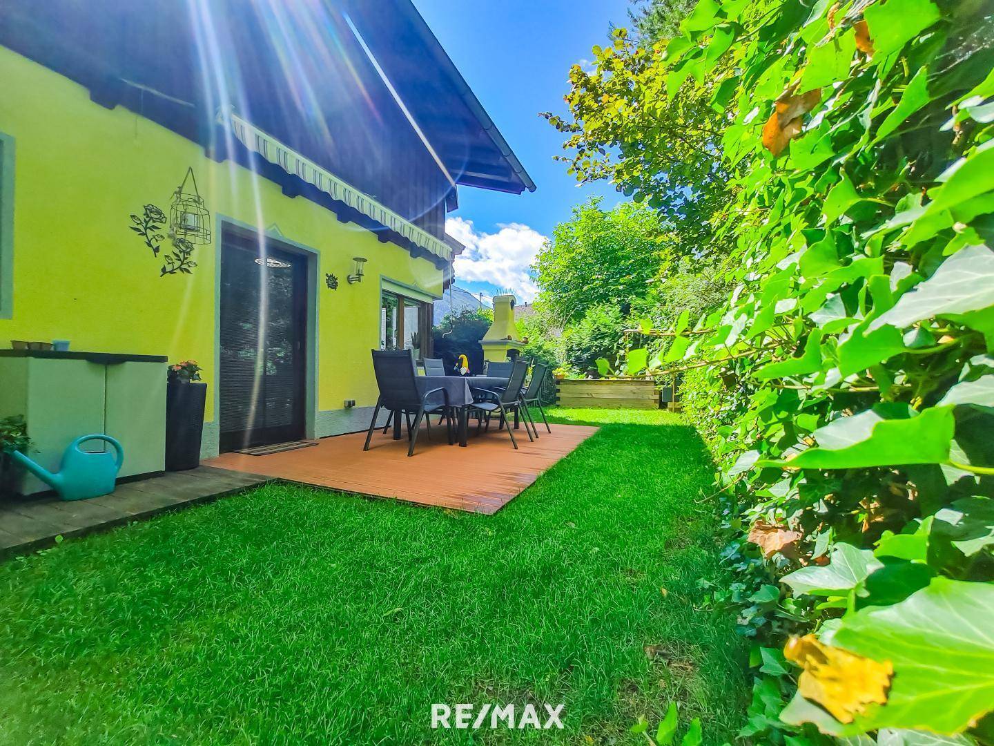 Haus -Garten-Terrasse