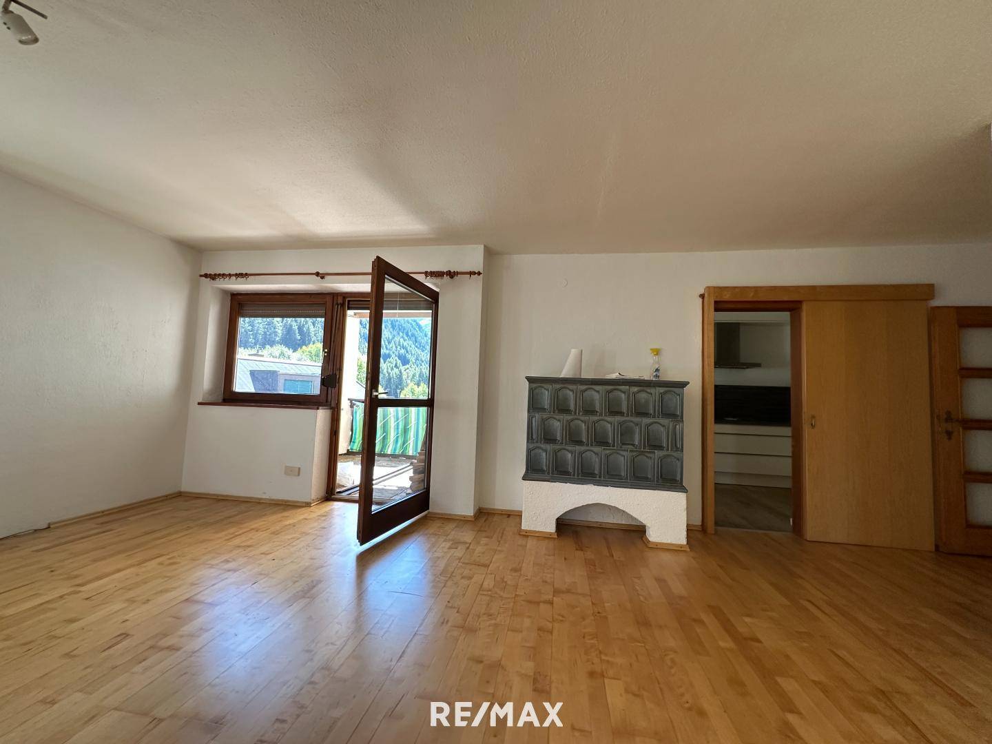 Wohnung - Wohnbereich - Kachelofen