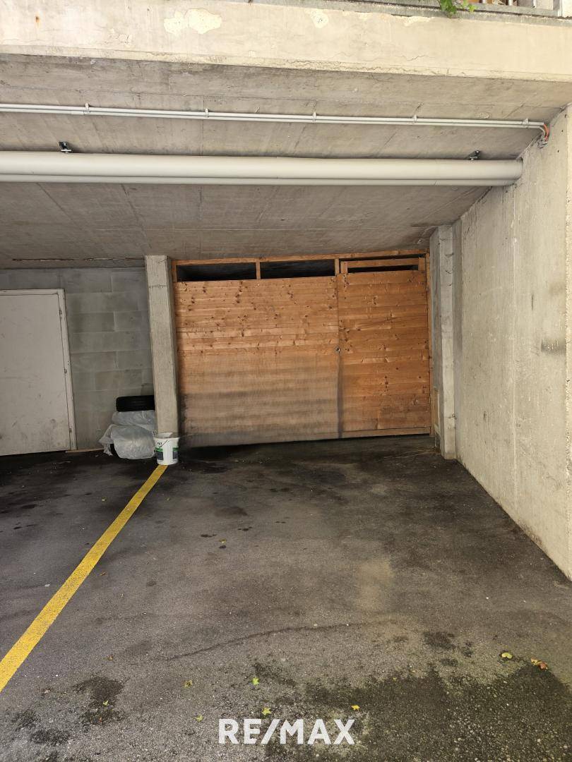 Wohnung - Parkplatz