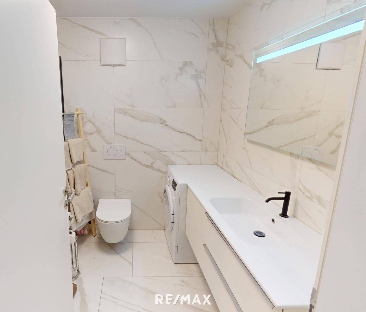 Wohnung - Badezimmer II