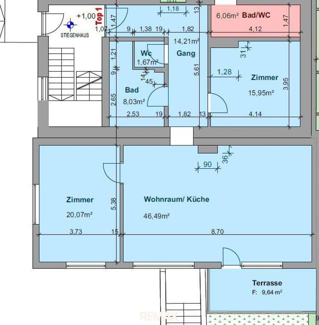 Grundrissplan einer Wohnung mit Wohnraum, Küche, Schlafzimmern, Bädern und Terrasse.