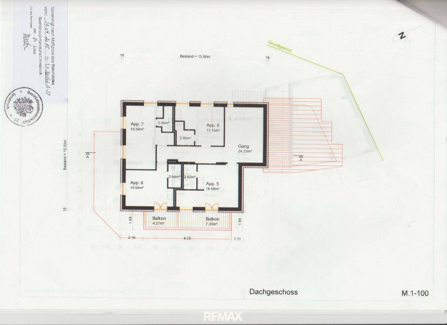 Grundriss des Dachgeschosses mit Apartments und Balkonen, optimiert für die Nutzung des oberen Bereichs.