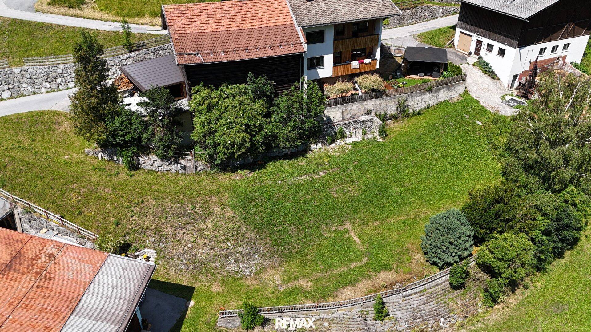 Exklusives Baugrundstück in Strengen – Seltene Gelegenheit im Tiroler Alpenraum! - Ansicht 2