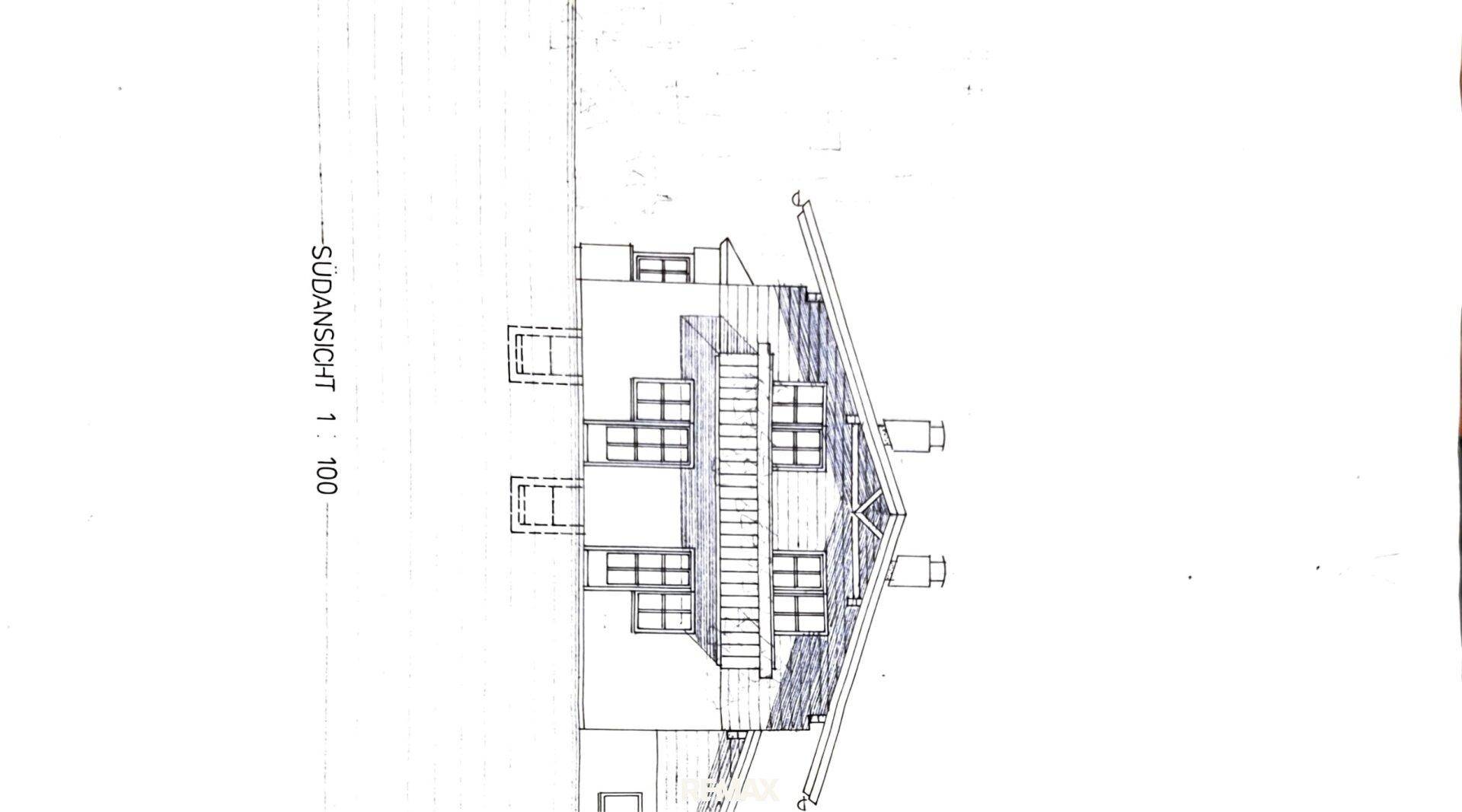 Architektonische Südansicht des Gebäudes mit Dachform und Fensteranordnung.