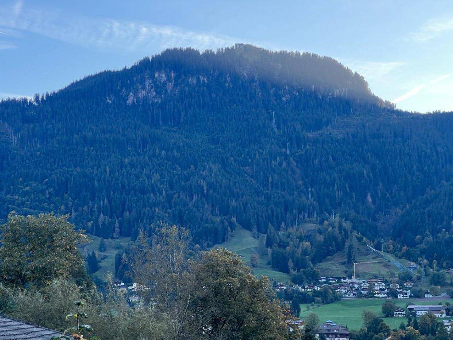 Freizeitwohnsitz am Sonnberg mit Panoramablick auf Streif, Wilder Kaiser und Südberge - Mehr