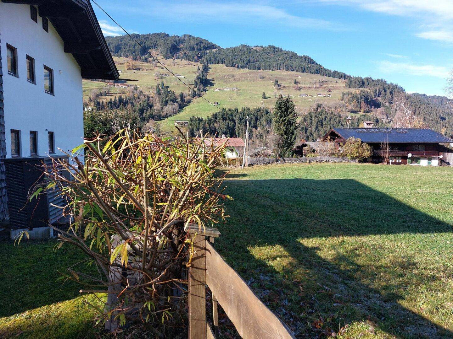 Traumhafter Freizeitwohnsitz in Aurach mit Kaiserblick und Riesen Potential! – další