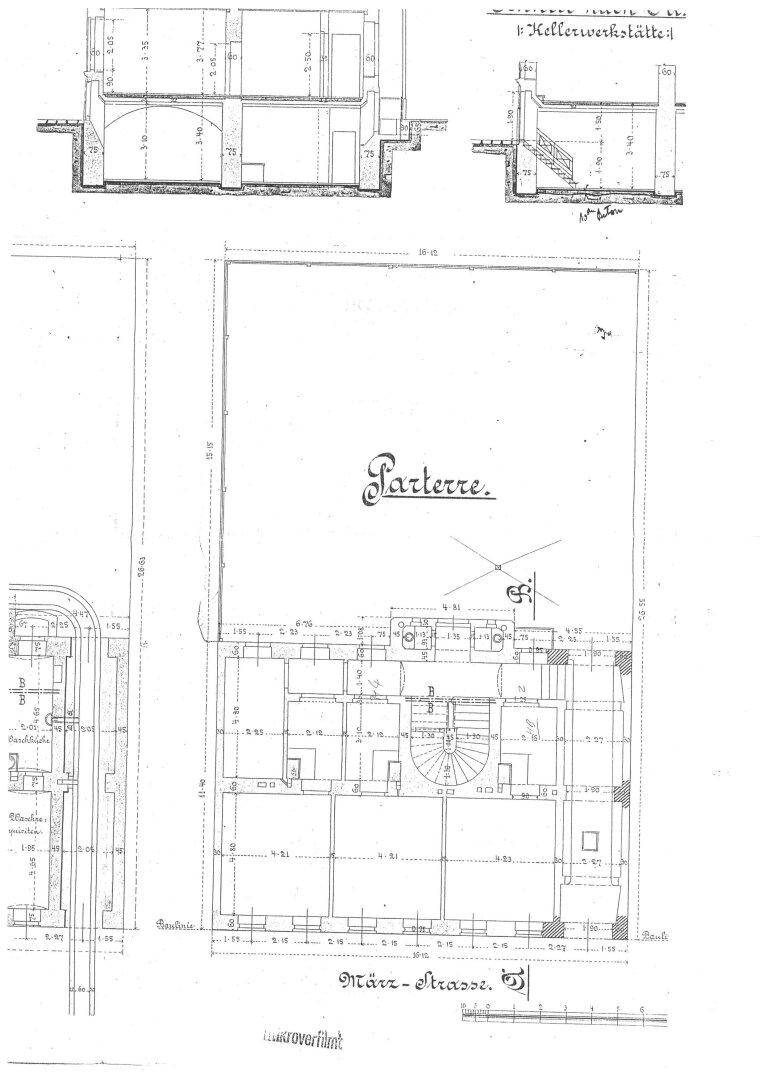 Historischer Grundrissplan des Erdgeschosses mit Eingangsbereich und Raumaufteilung.