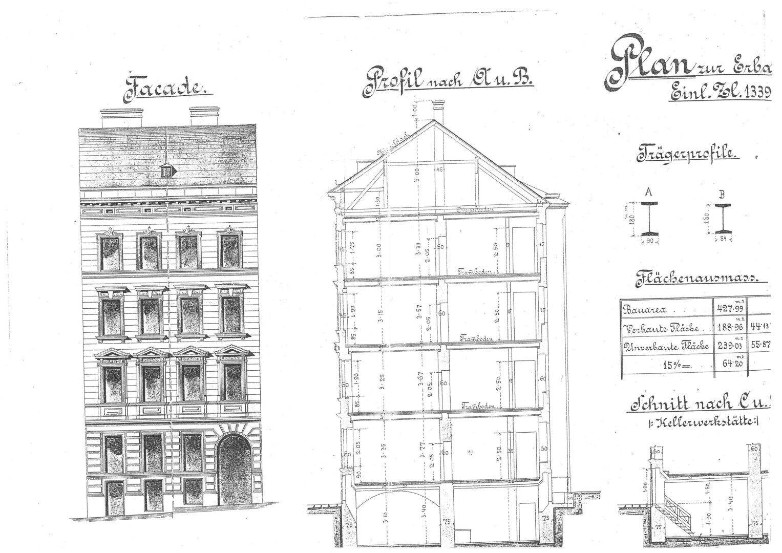 Historischer Bauplan mit Fassadenansicht, Gebäudeprofil und Details zum Kellerbereich.