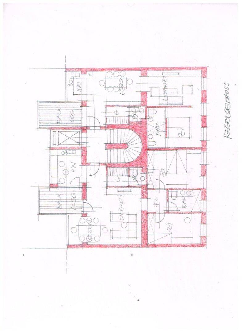 Handgezeichneter Grundriss eines Obergeschosses mit Wendeltreppe und funktionaler Raumaufteilung.
