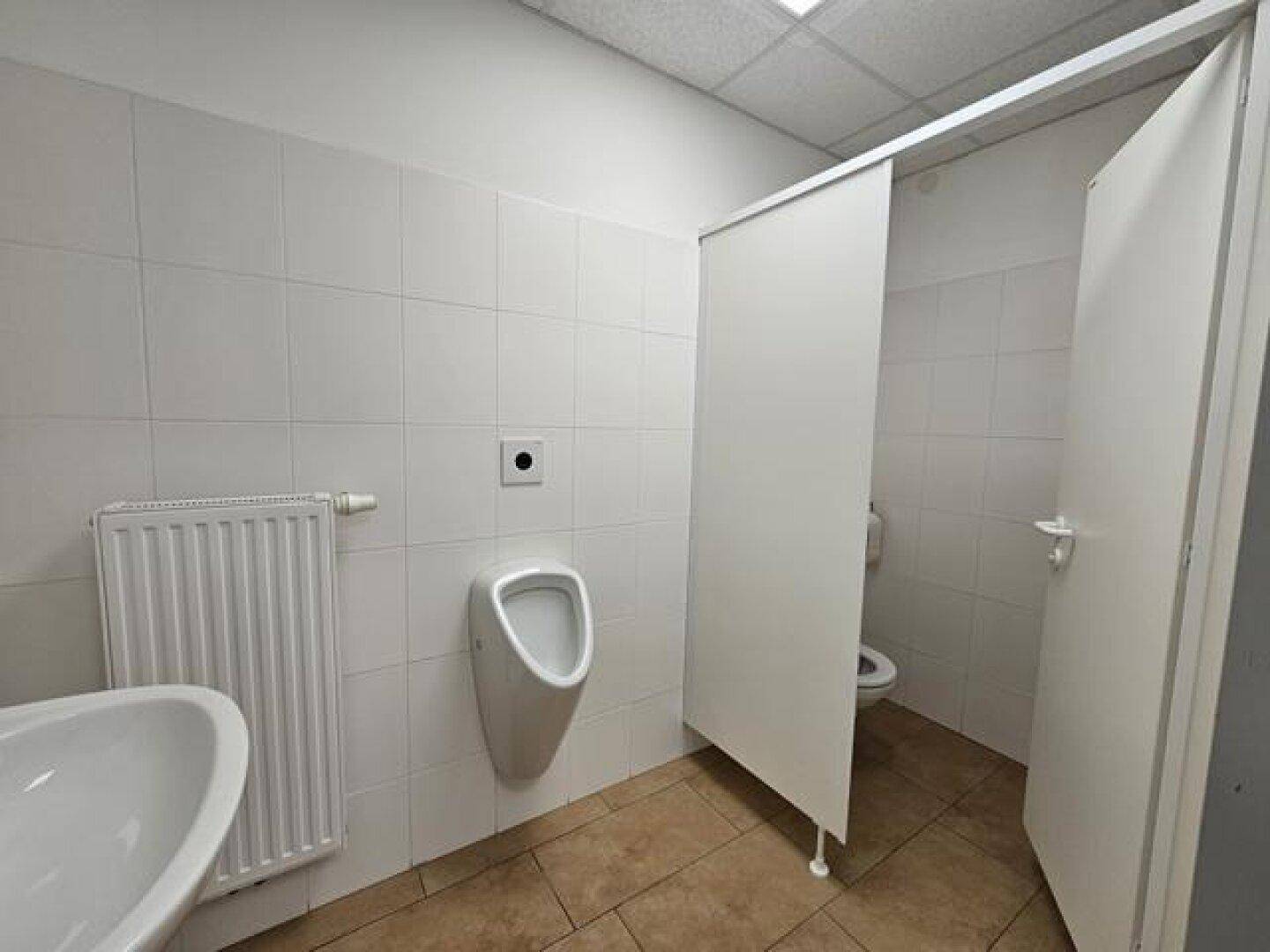 2-Raum Büro in historischem, ehemaligen Direktionsgebäude! – další