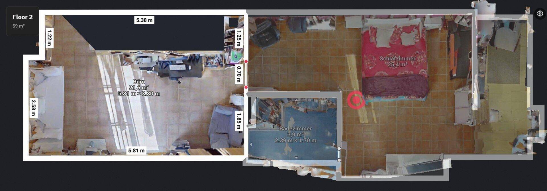 Grundriss des zweiten Stocks mit Schlafzimmer, Büro und Badezimmer unter Dachschrägen.
