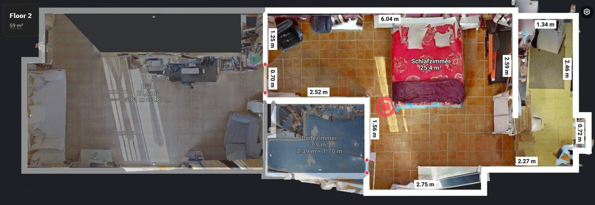 Grundriss des zweiten Stocks mit Schlafzimmer, Büro und Badezimmer unter Dachschrägen.