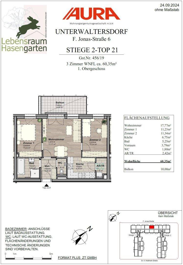 Grundriss einer Wohnung mit drei Zimmern, Balkon und detaillierter Flächenaufstellung.