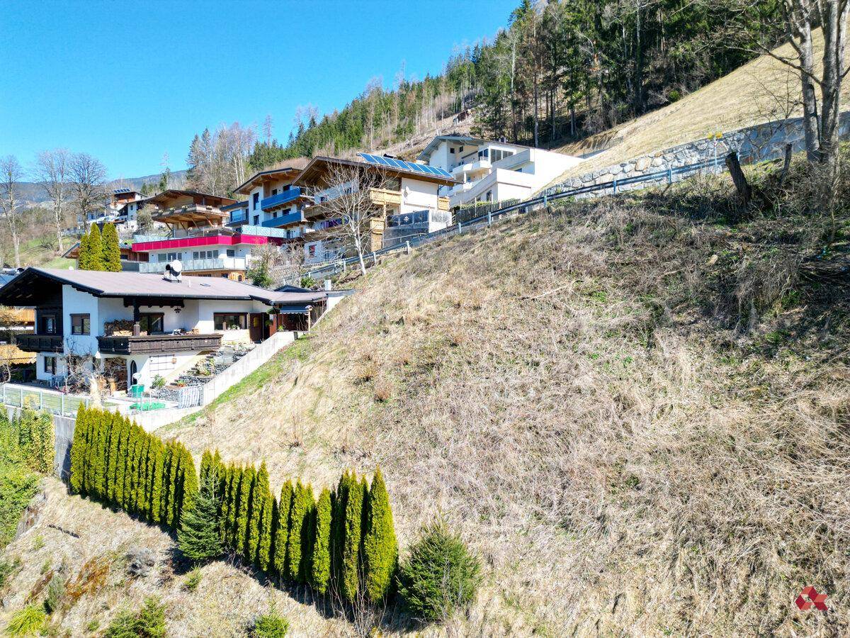 Ruhig gelegenes Hanggrundstück mit Weitblick in Hart im Zillertal zu kaufen - Ansicht 4