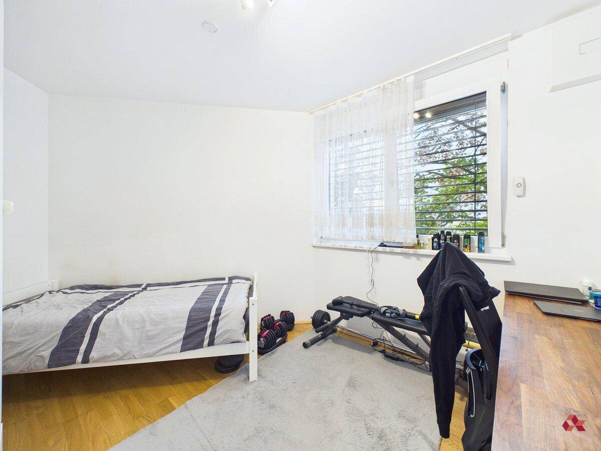 Schlafzimmer 1 1.1