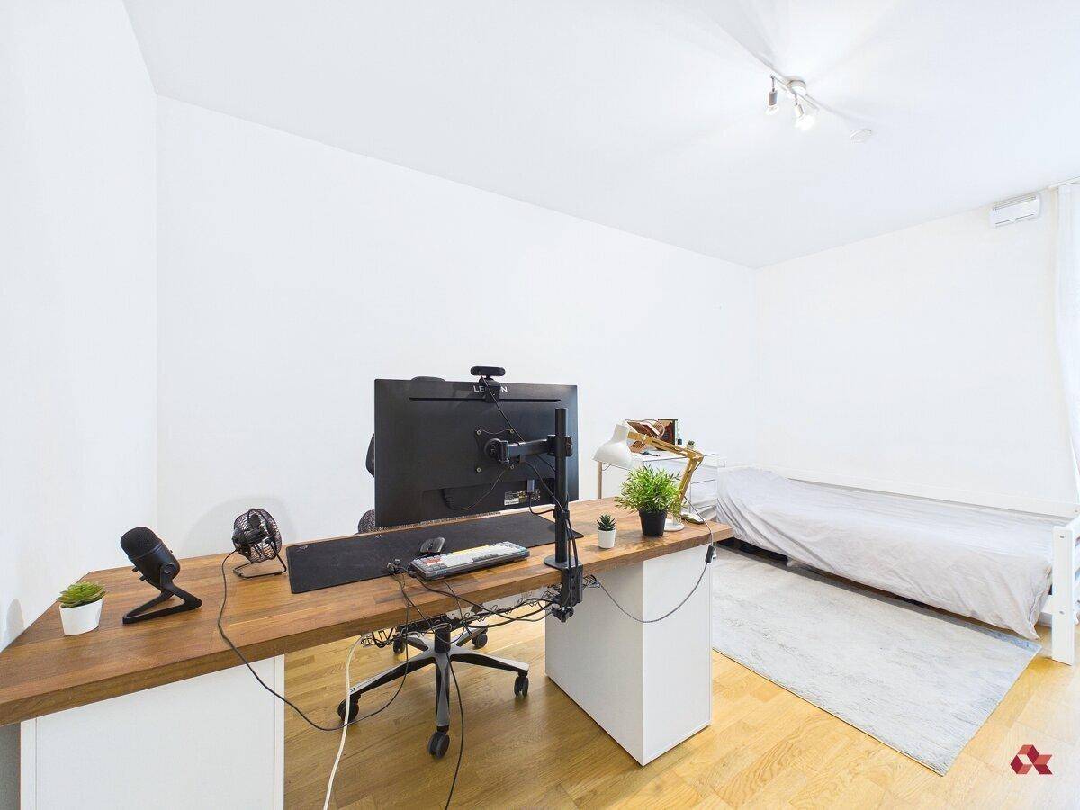 Schlafzimmer 2 1.1