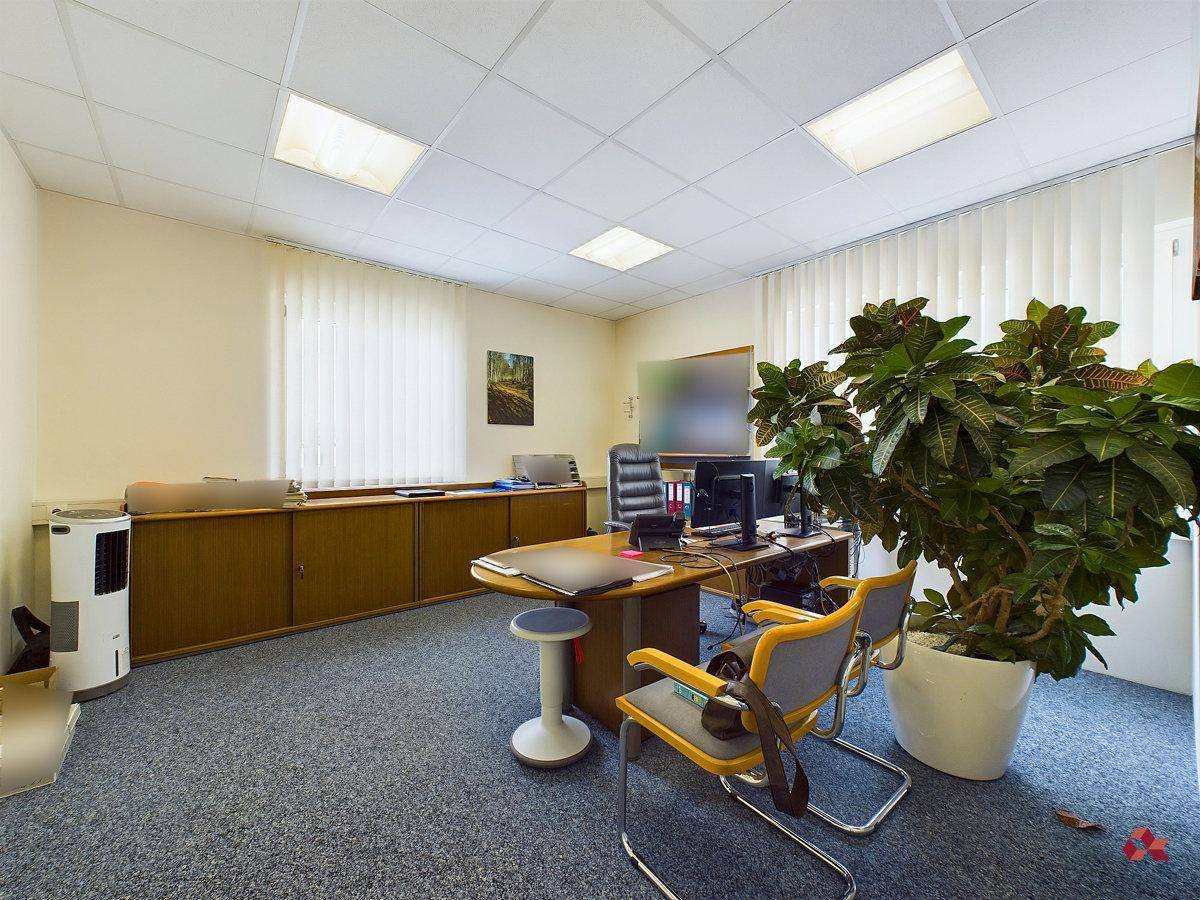 Büro 1