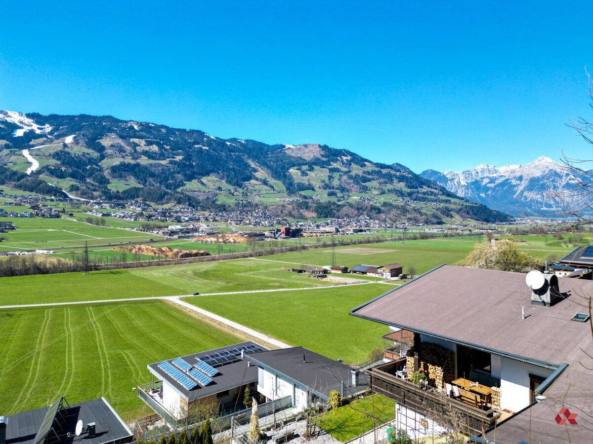 Ruhig gelegenes Hanggrundstück mit Weitblick in Hart im Zillertal zu kaufen - Ansicht 2