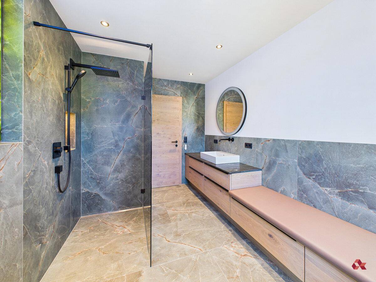Badezimmer 1.3