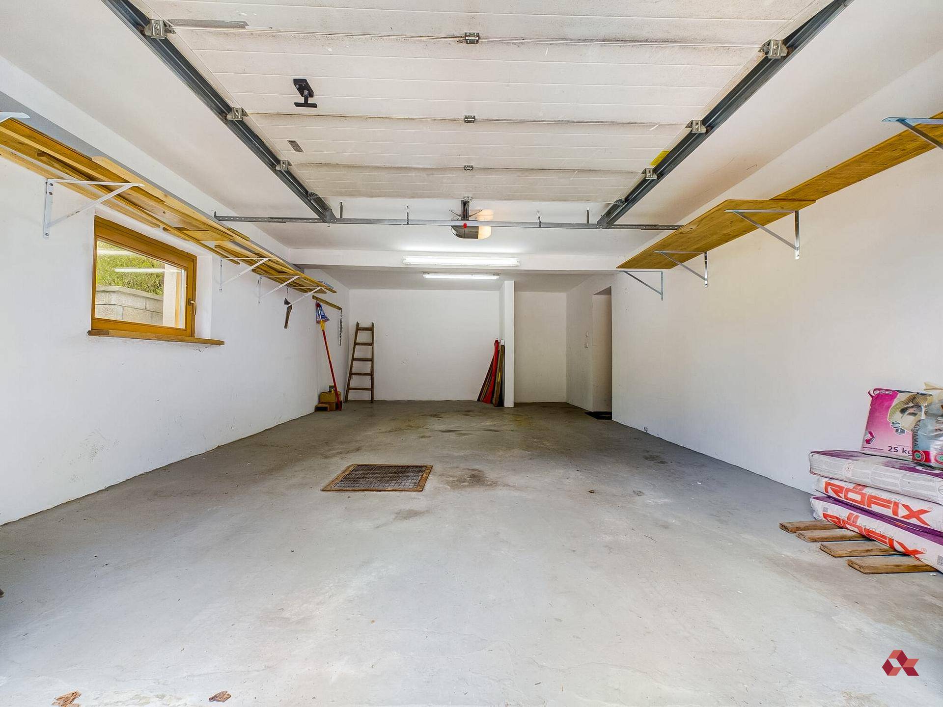 Garage 1
