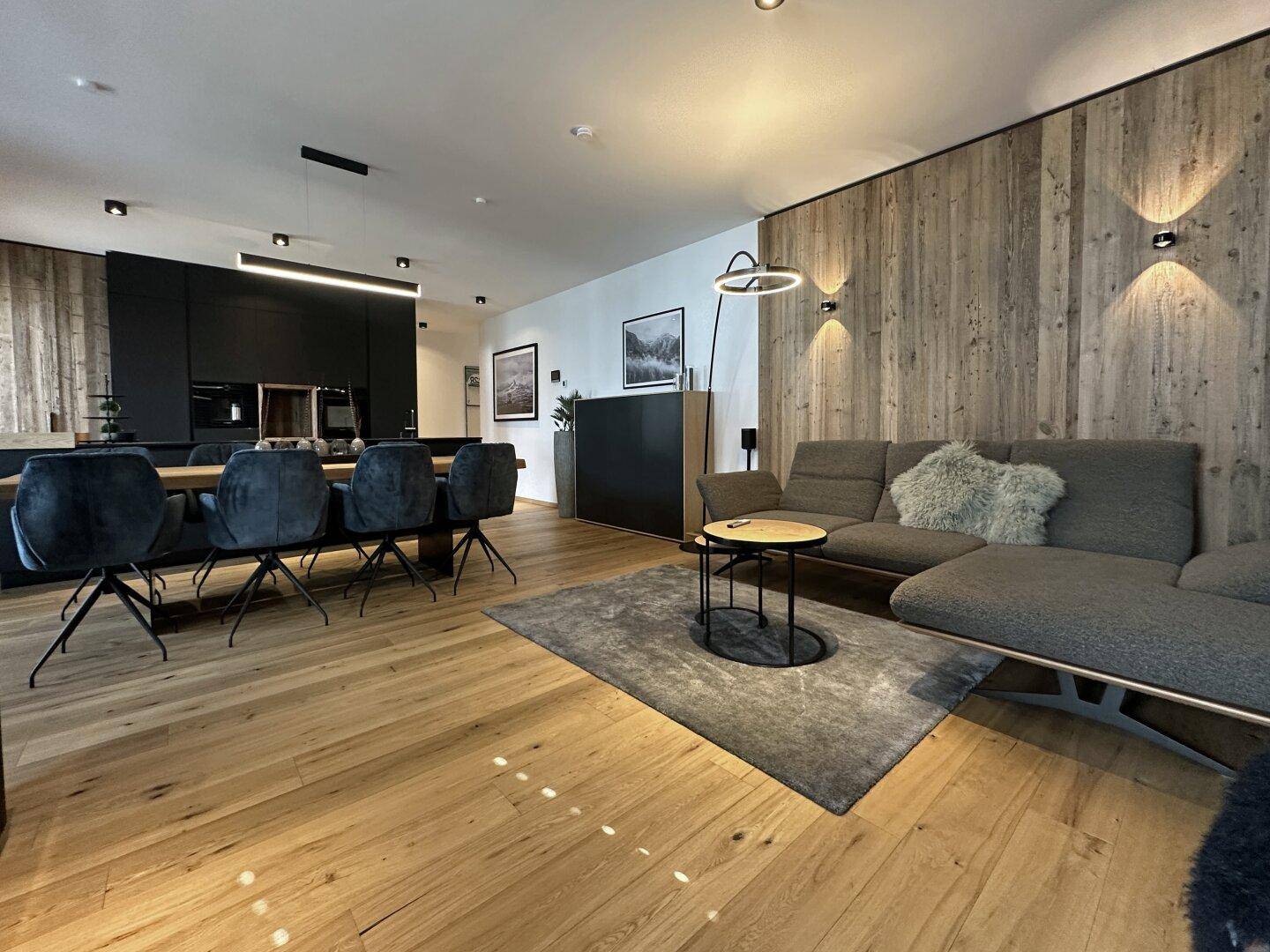 Schicke Wohnung im Chalet-Stil in Zentrumsnähe - Ansicht 2