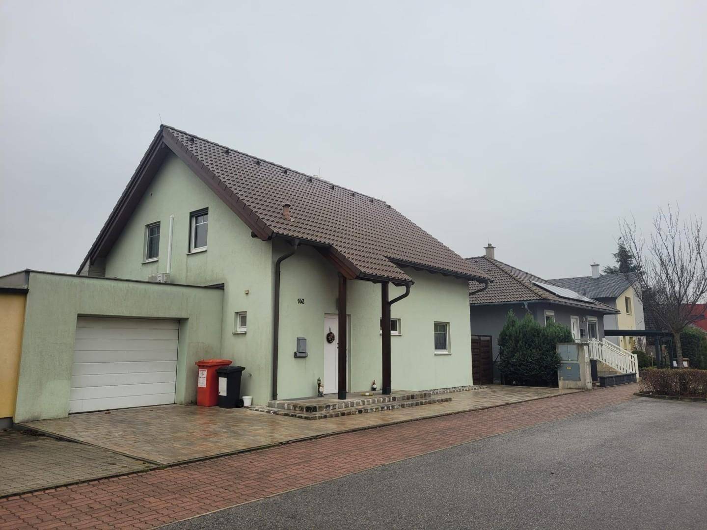 Haus mit Garage