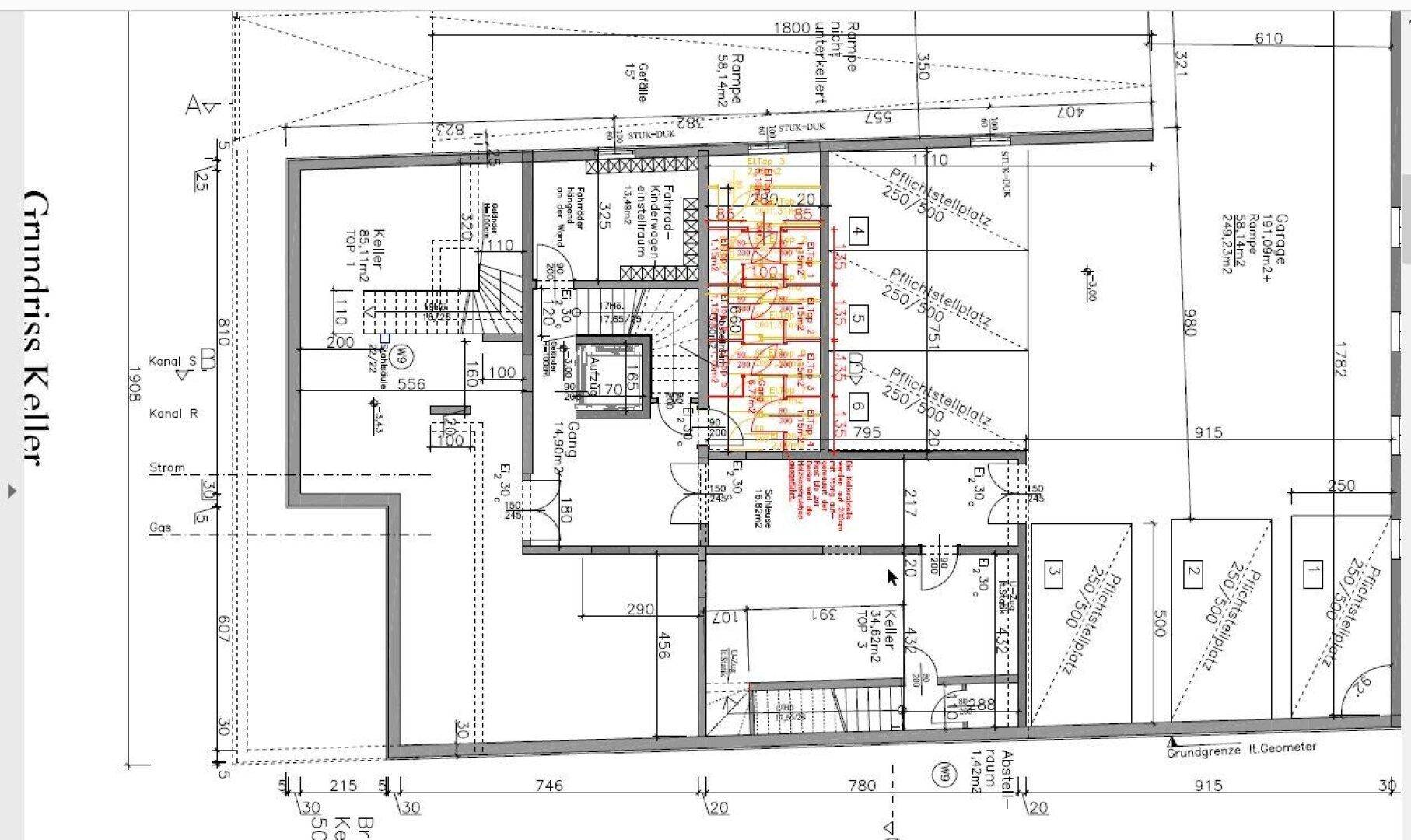 Grundriss des Kellers mit Abstellräumen, Technikraum und Tiefgaragenzugang.