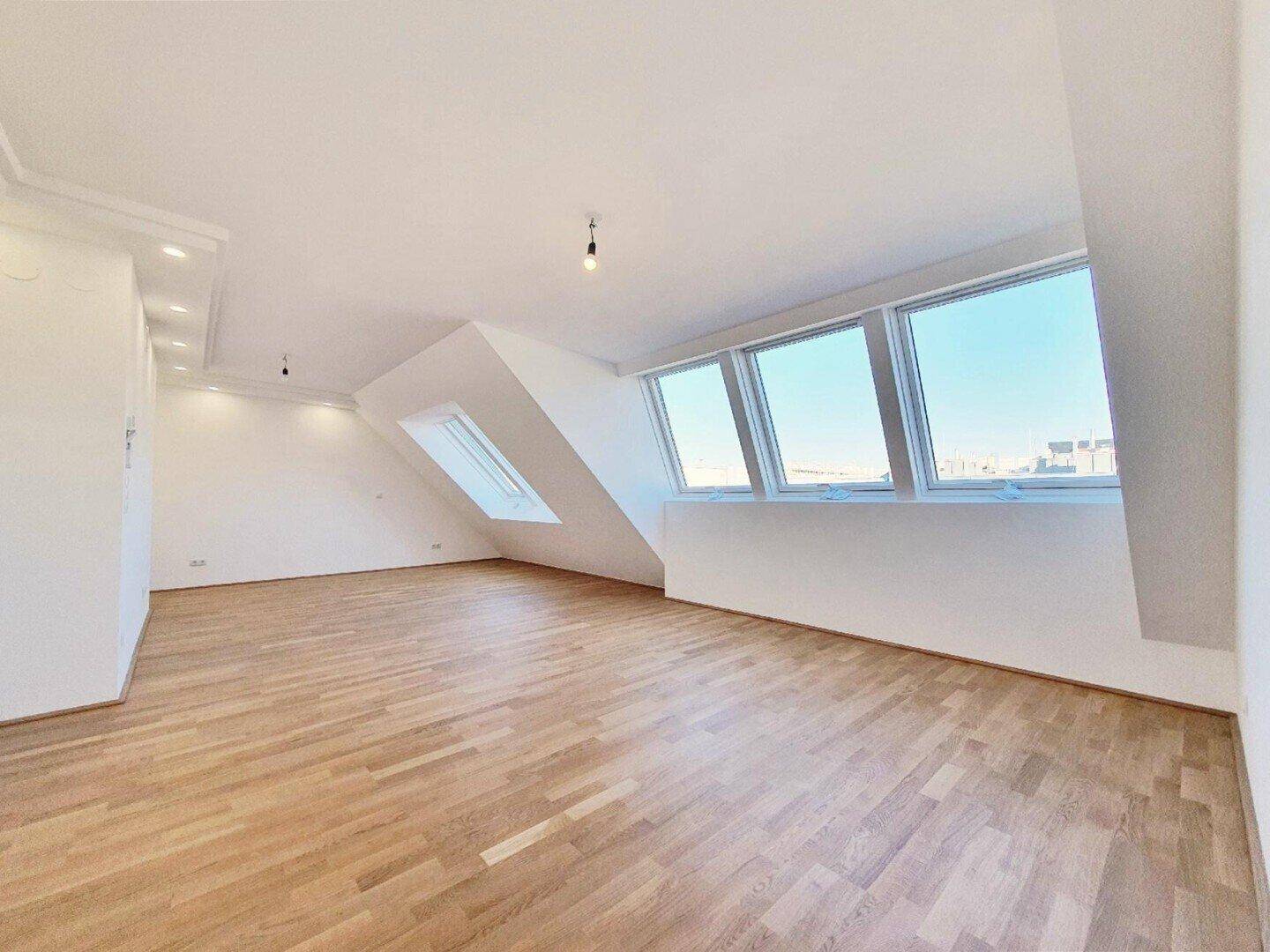 großzügiges Wohnzimmer ca. 37 m²