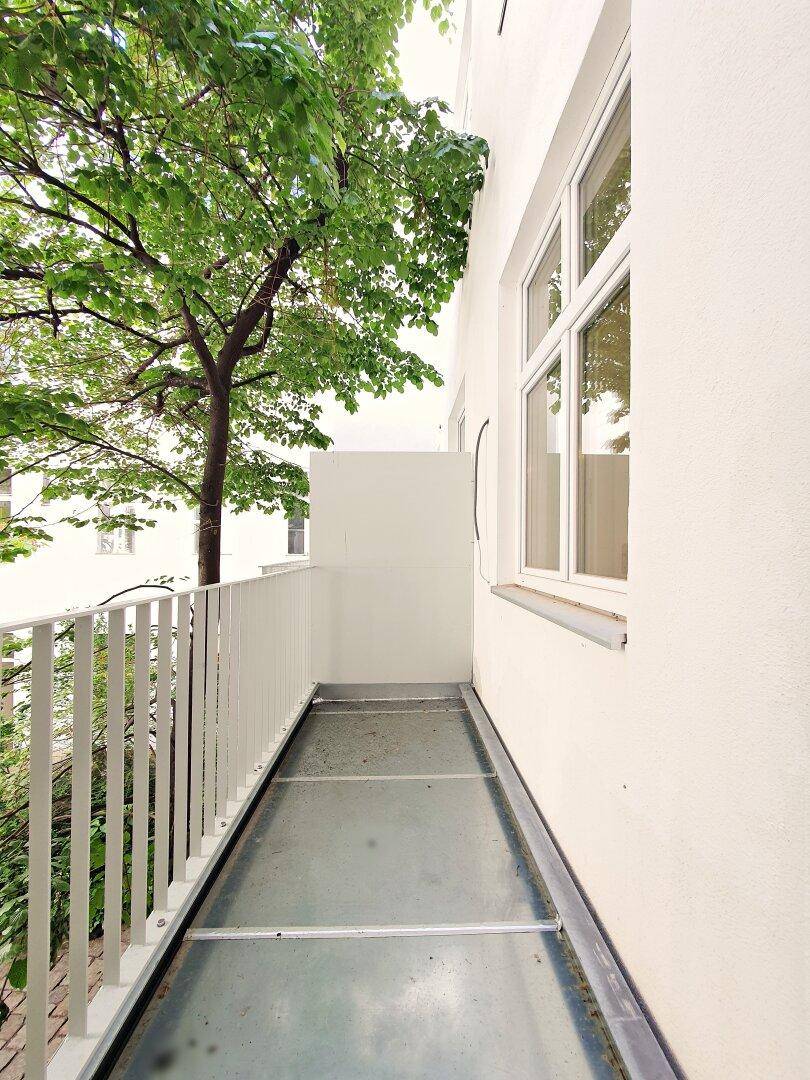 Balkon ins GRÜNE