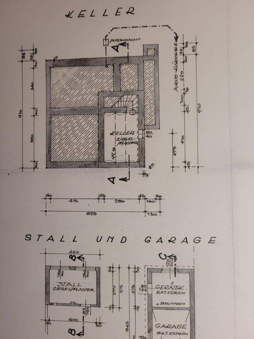 Detaillierte Pläne des Kellers, Stalls und der Garage, mit Maßangaben und Raumaufteilung.