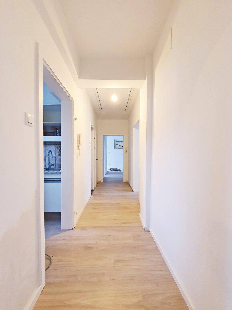 Zentral begehbar