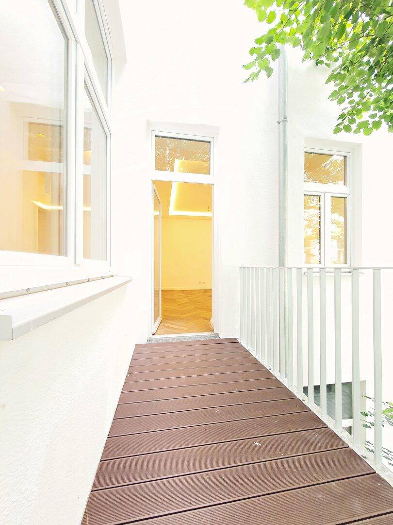 Balkon 1