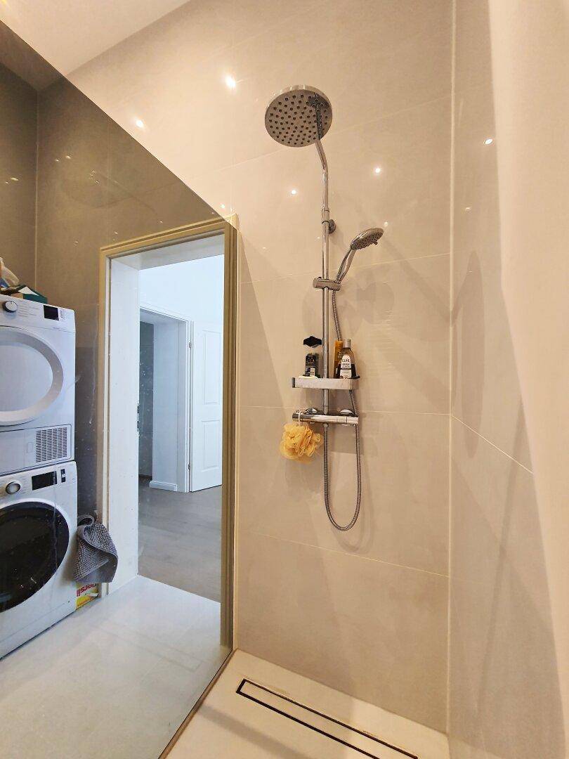 hochwertiges Badezimmer
