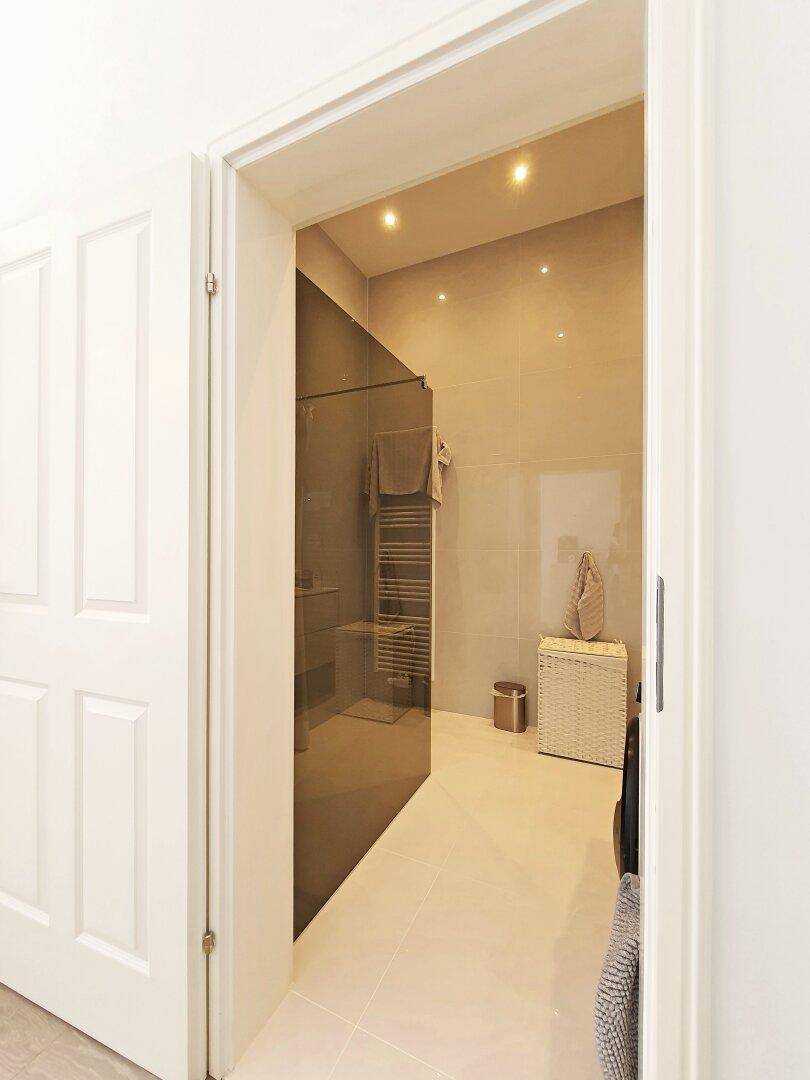hochwertiges Badezimmer
