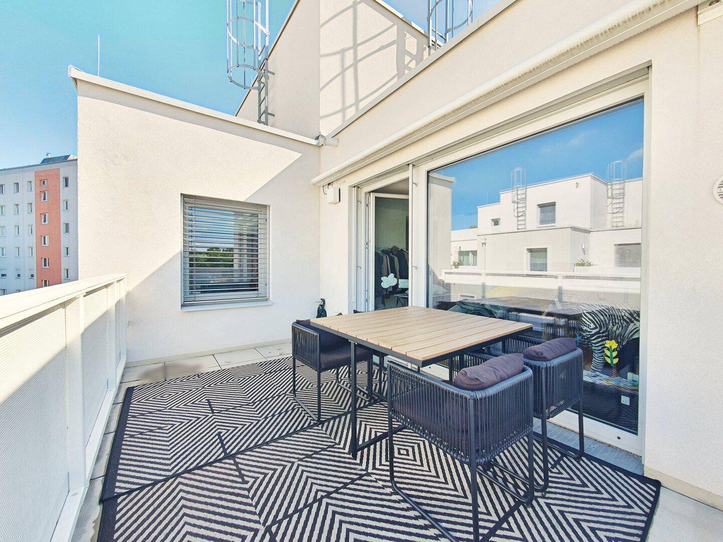 11,30 m2 große Terrasse