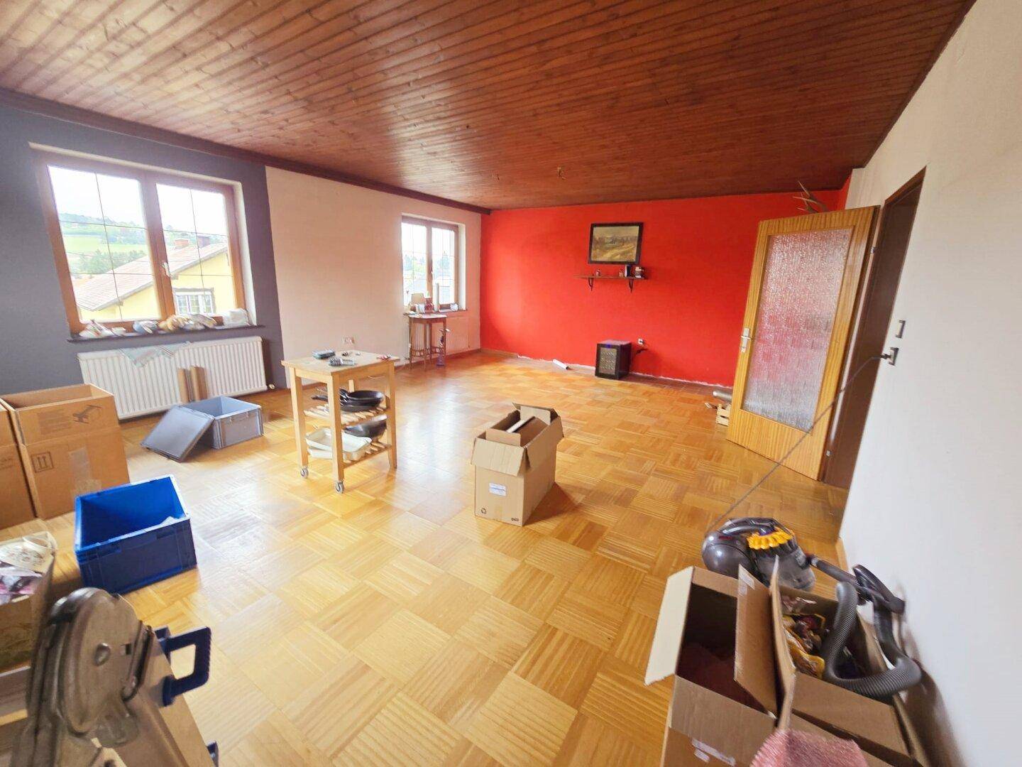 Blick auf die Gutensteiner Alpen + Ideal für 2 Familien + überdachter Pool + 6 Zimmer + 2 Küchen und 2 Bäder + großes Carport – další