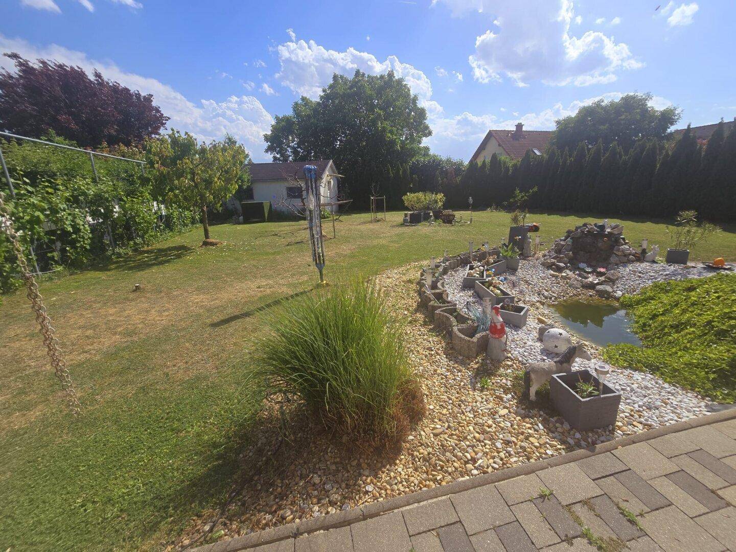 +LICHTDURCHFLUTETES EINFAMILIENHAUS IN PROTTES+ Grundstück 752m²+ 5 Zimmer+ Wohnessküche 45m²+Kamin+, Garage &amp; moderner Ausstattung! - Ansicht 2